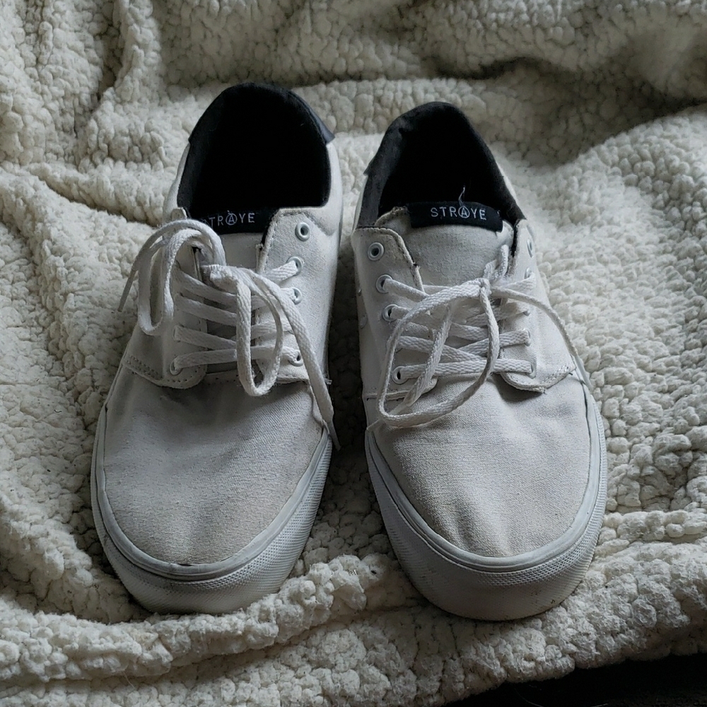 STRAYE White Canvas Sneakers Low-Top Casual Worn But In Good Shape